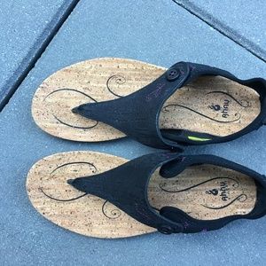 Brand New Ahnu Sandals Sz 7
